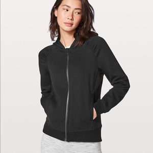 Pleated lululemon black hoody new condition